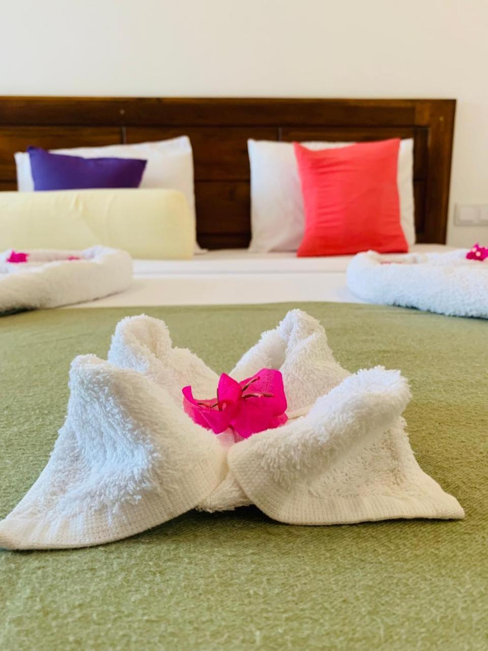 Eden Grand Hotel Дамбула Екстериор снимка